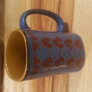 Today's home blue and red ceramic mug